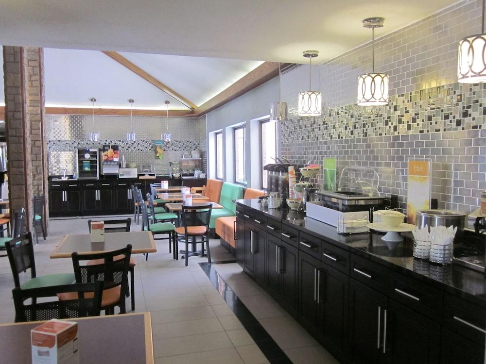 Quality Inn Upper Sandusky Extérieur photo