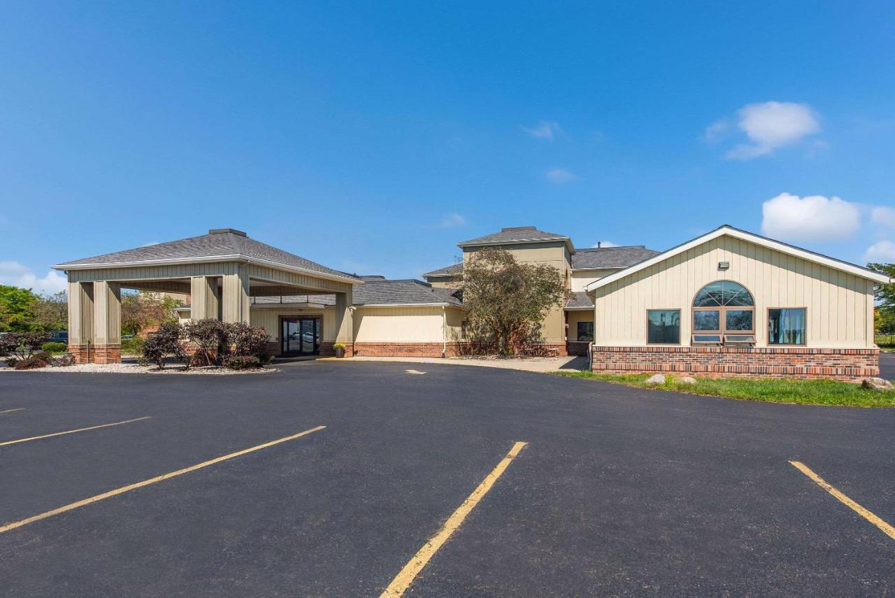 Quality Inn Upper Sandusky Extérieur photo