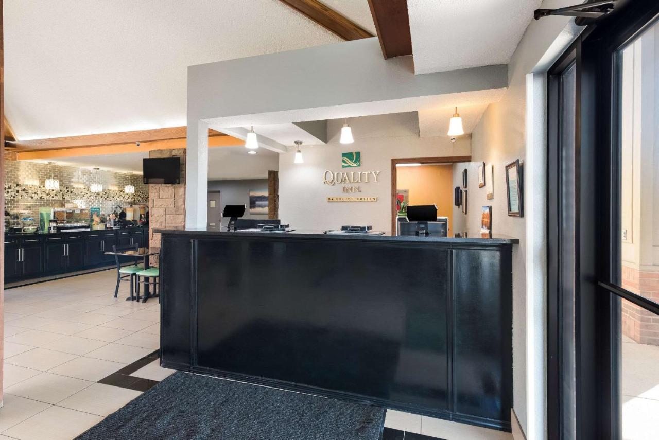 Quality Inn Upper Sandusky Extérieur photo