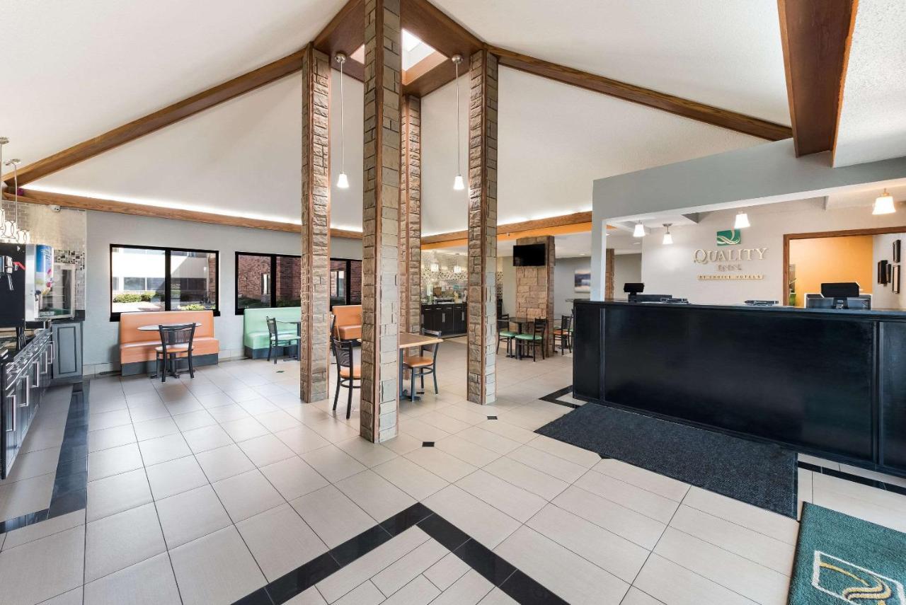 Quality Inn Upper Sandusky Extérieur photo