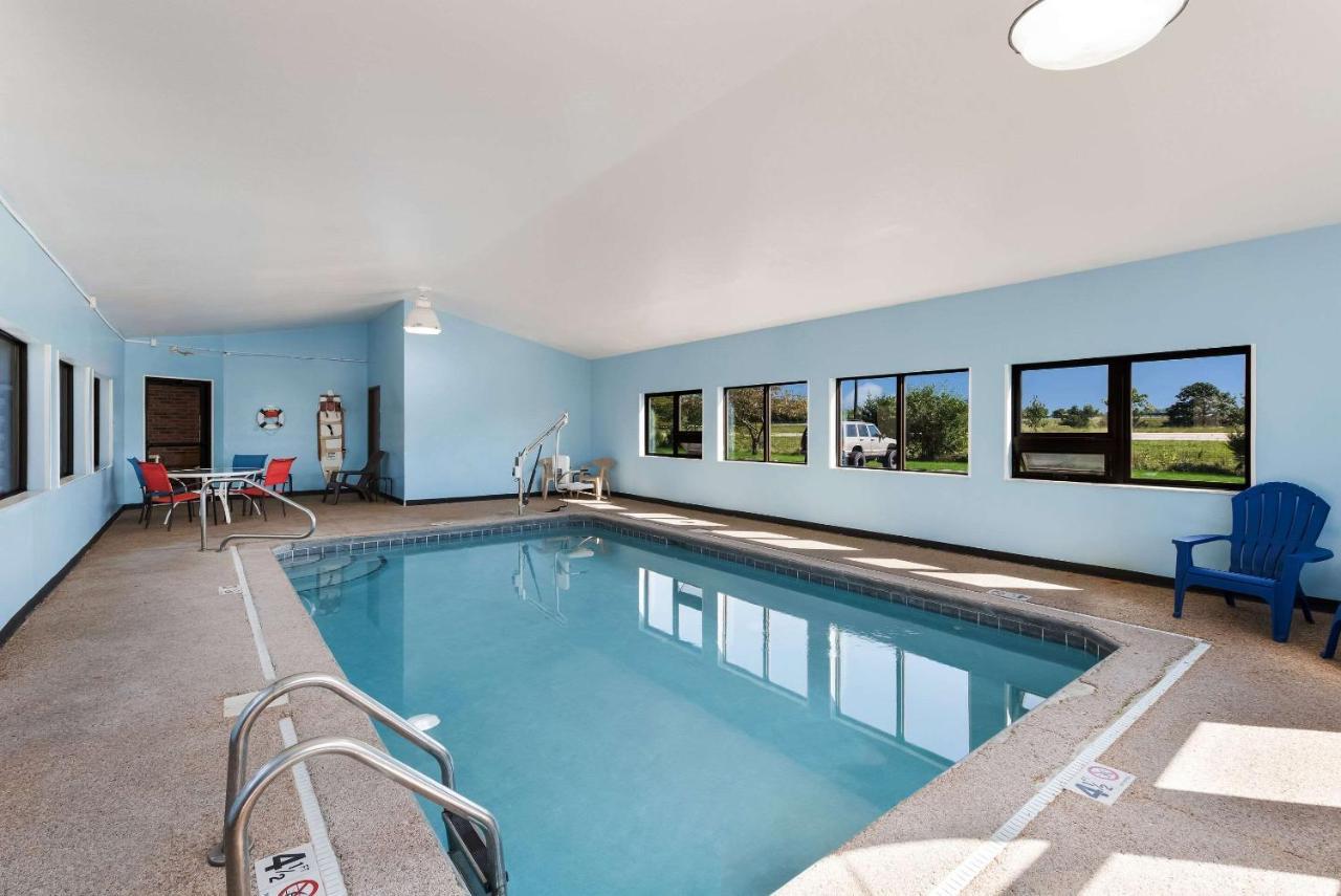 Quality Inn Upper Sandusky Extérieur photo