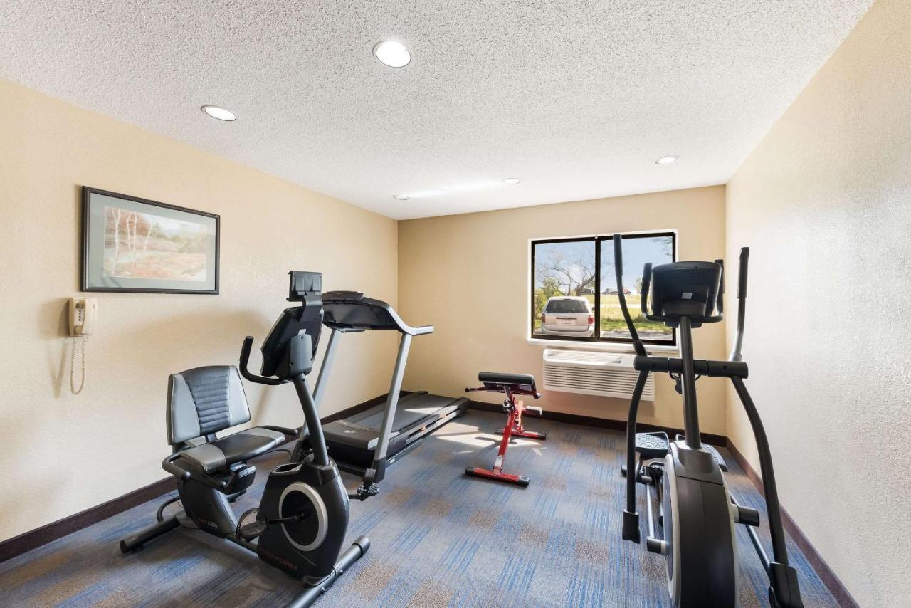Quality Inn Upper Sandusky Extérieur photo