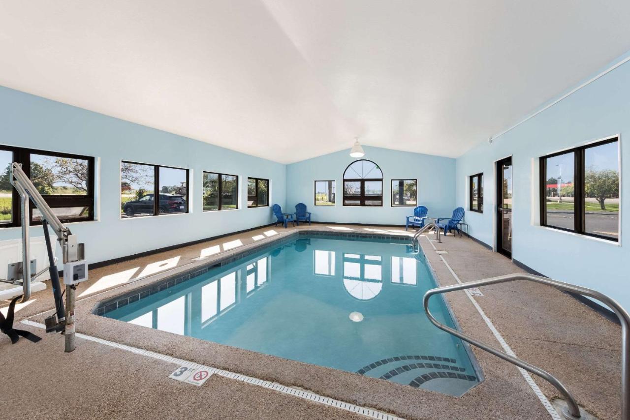 Quality Inn Upper Sandusky Extérieur photo