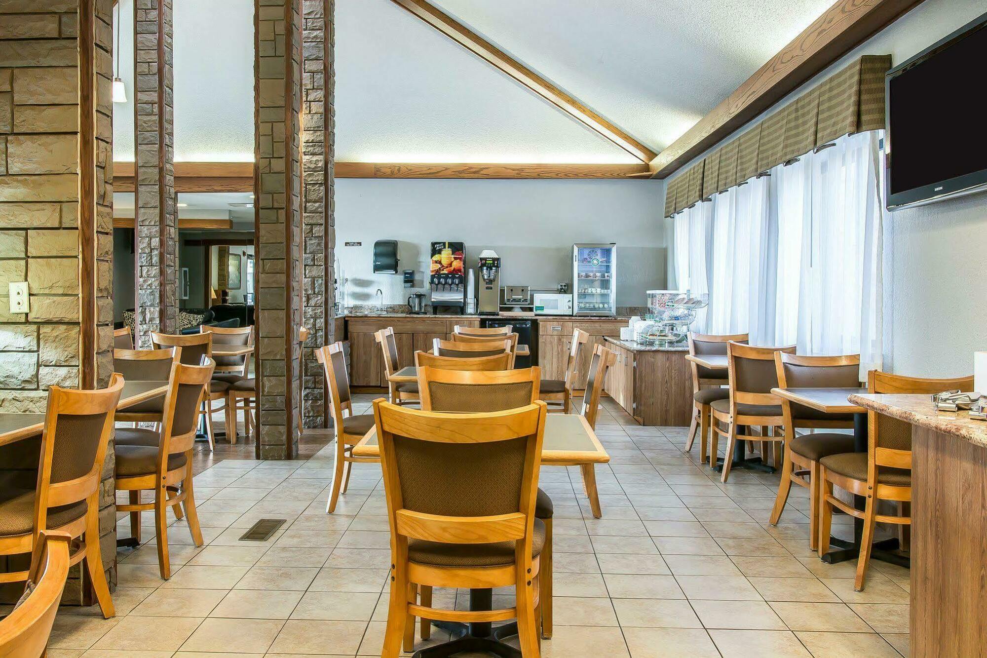 Quality Inn Upper Sandusky Extérieur photo