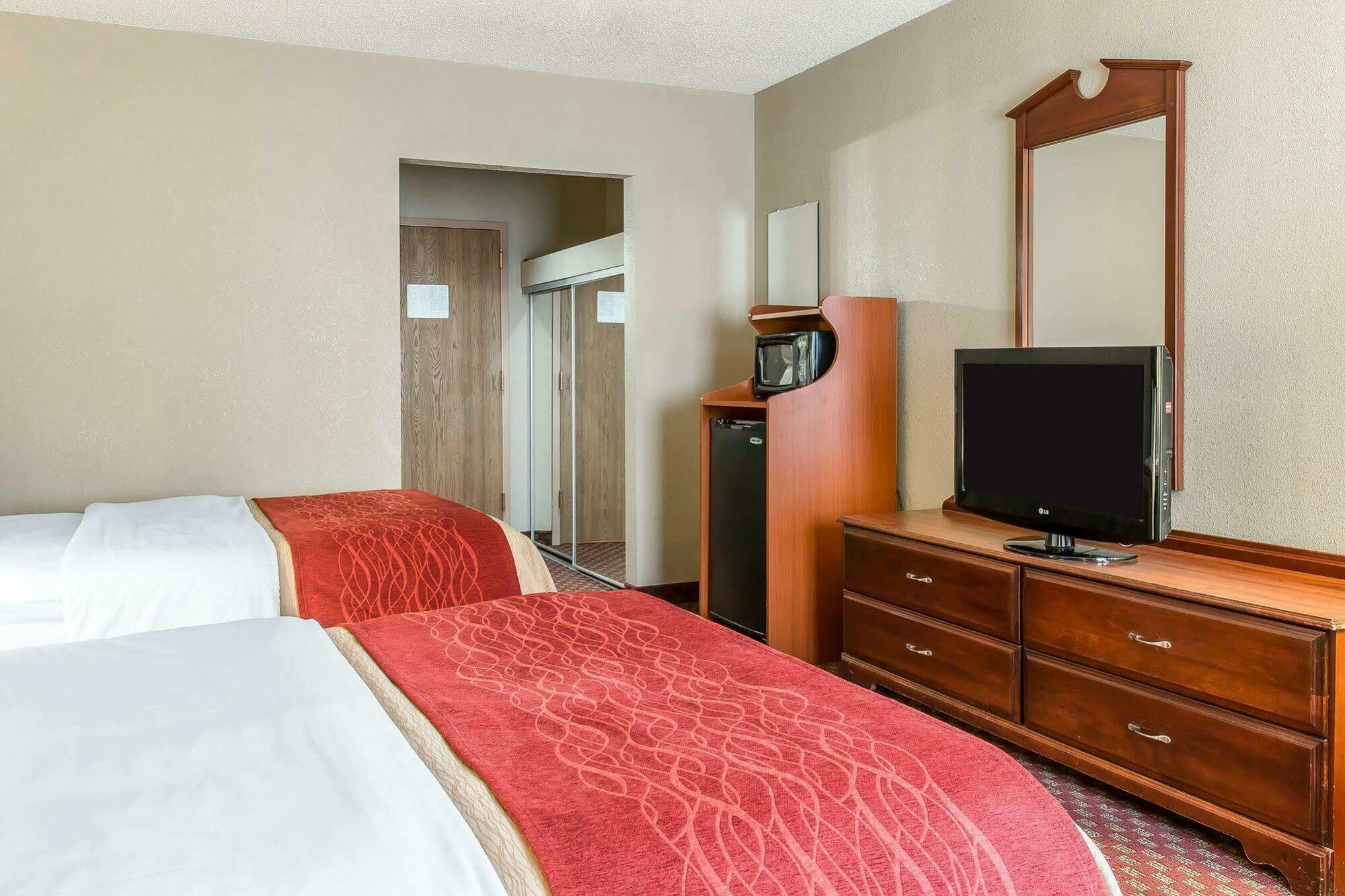 Quality Inn Upper Sandusky Extérieur photo